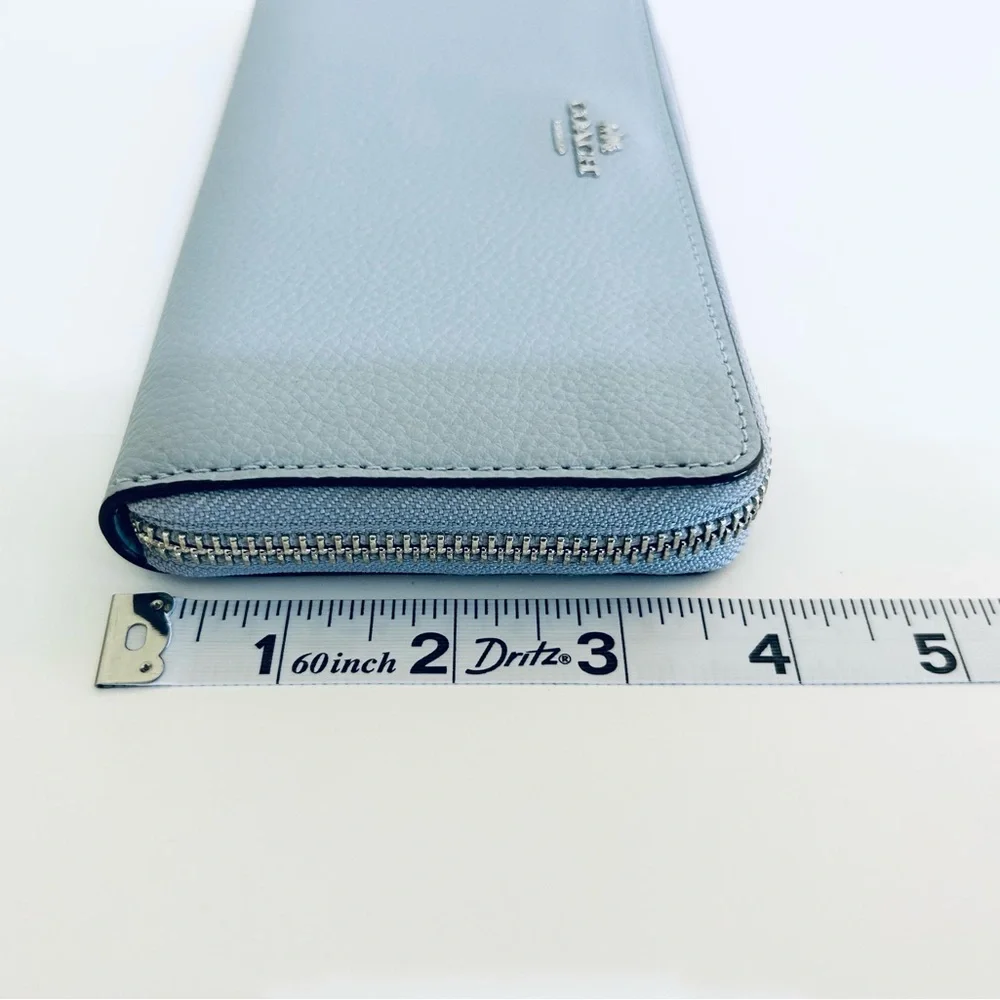Coach Light Blue Leather Wallet.  Zipper Compartment w/Credit Card Slots. - Picture 6 of 8